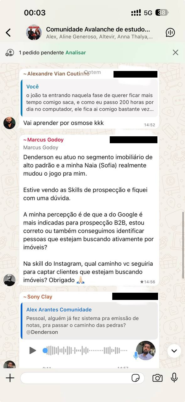 Print de grupo do WhatsApp: Marcus Godoy conta que atua no mercado imobiliario de alto padrao e que a Naia dele, a Sofia, mudou o jogo, com Alexandre Vian Coutinho e Sony Clay na mesma tela.